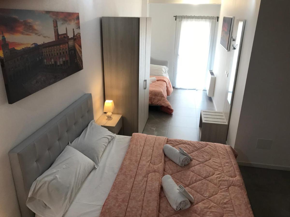 La Corte Del Sant'Orsola Rooms Bologna Eksteriør billede